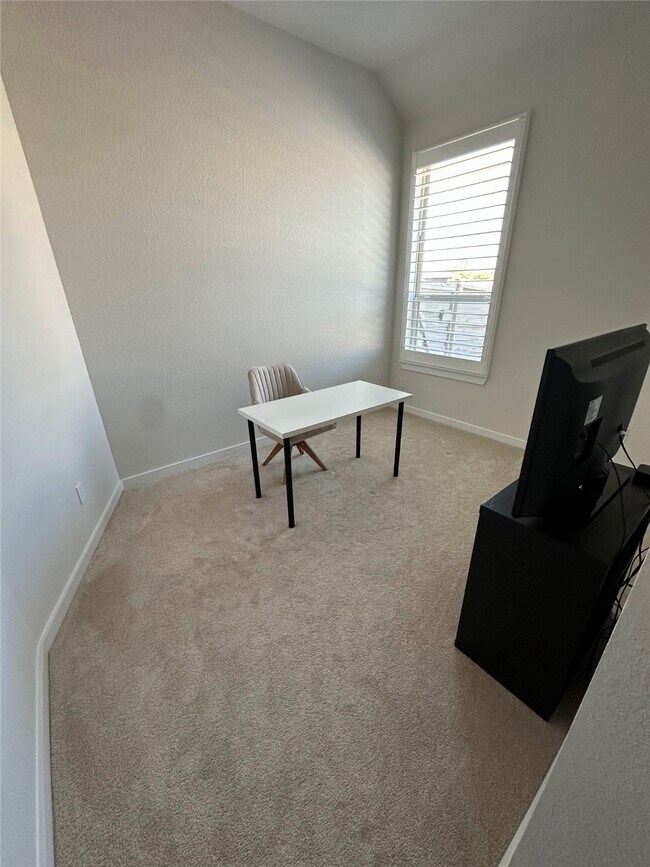 Building Photo - 4810 Cedar Butte Ln