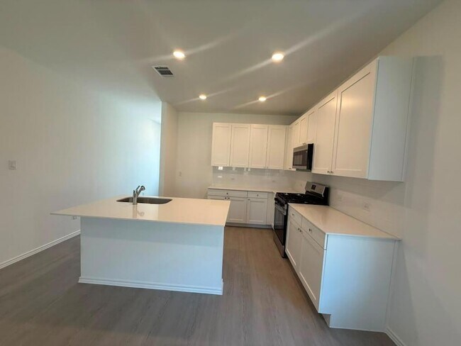 Building Photo - 17808 Indigo Bunting Ln