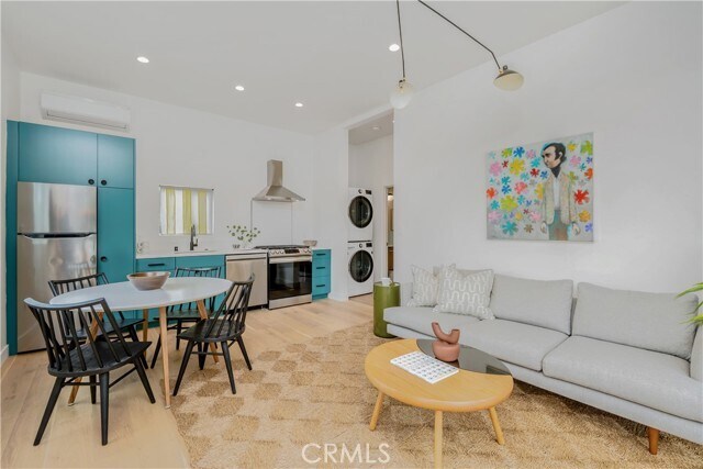 Building Photo - 2240 Ewing St