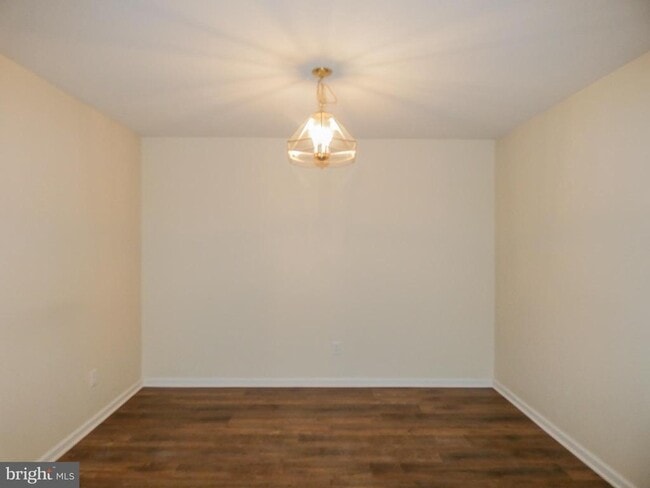 Building Photo - 2105 Lexington Mews