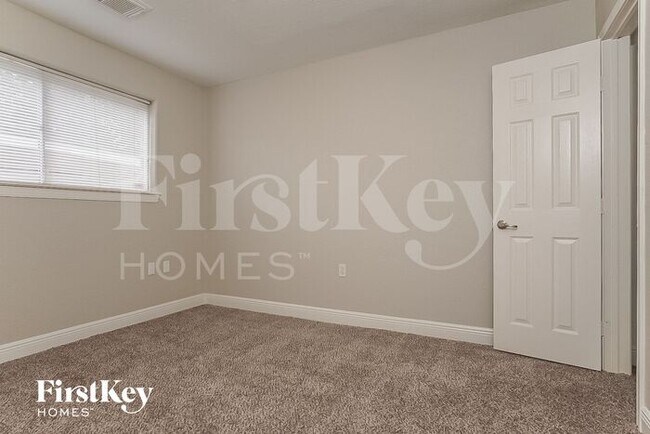Building Photo - 7714 Dawnridge Dr