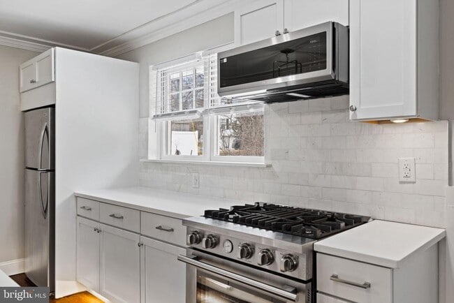 Building Photo - 383 Upper Gulph Rd