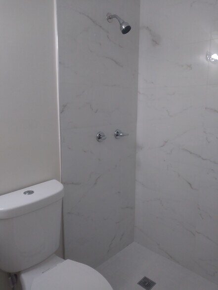 Building Photo - 11842 SW 37 Ter