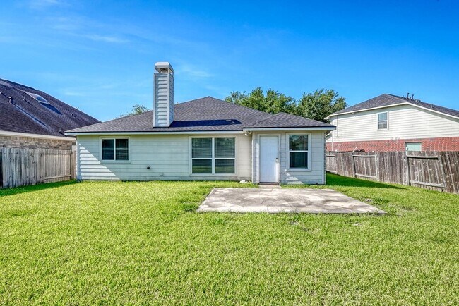 Building Photo - 1526 Rogers Lake Ln