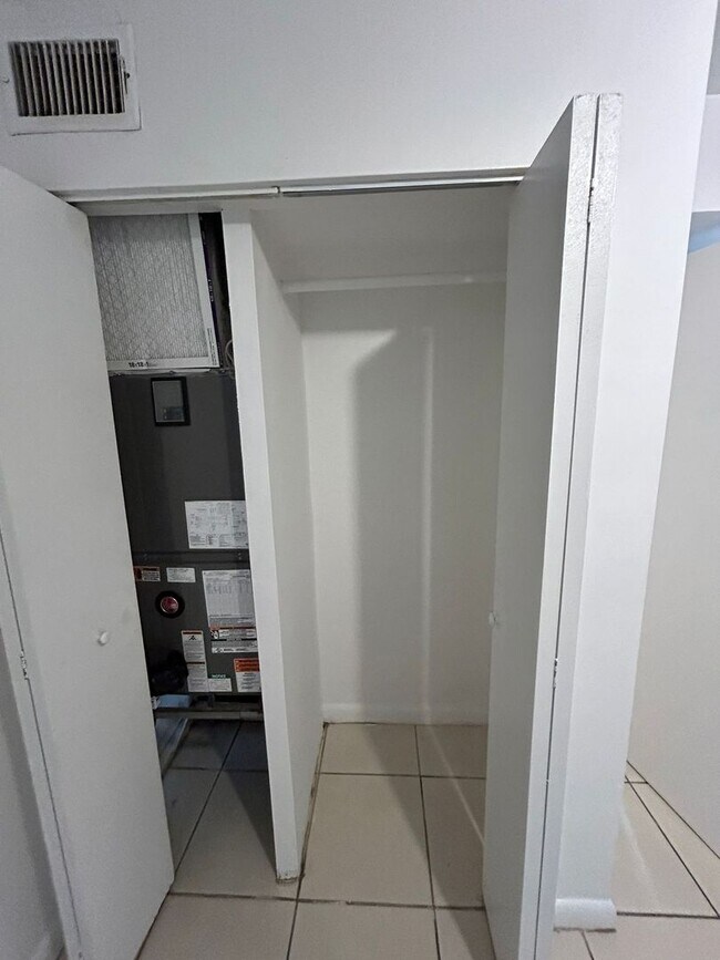 Building Photo - Two bedroom for rent