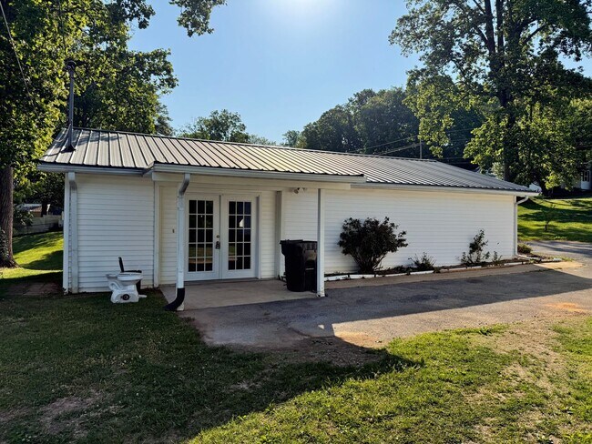 Building Photo - Tusculum Blvd Property