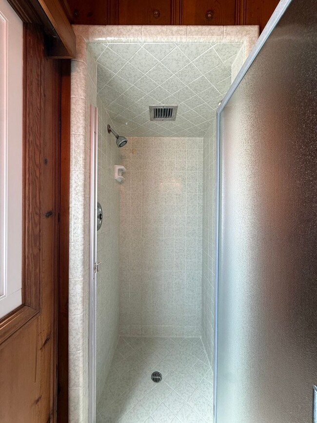 Building Photo - 161 Palm Ct Dr