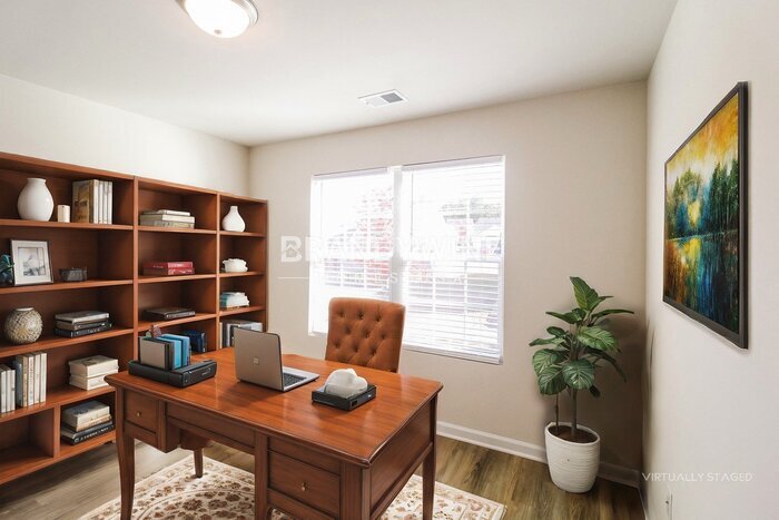 Building Photo - 604 Armitage Way