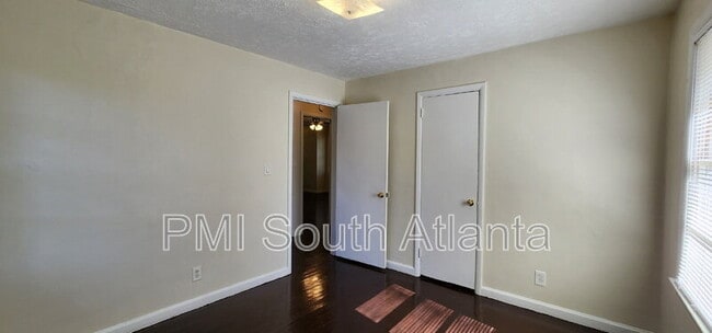 Building Photo - 5573 Cypress Dr