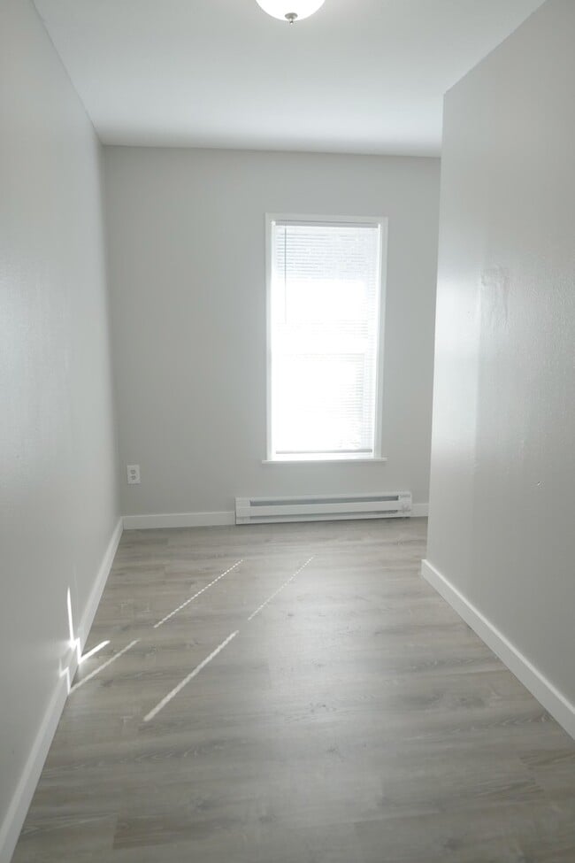 Building Photo - 1756 Franklin Ave