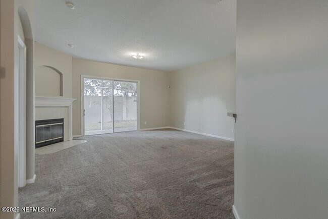 Building Photo - 684 Sid Dr