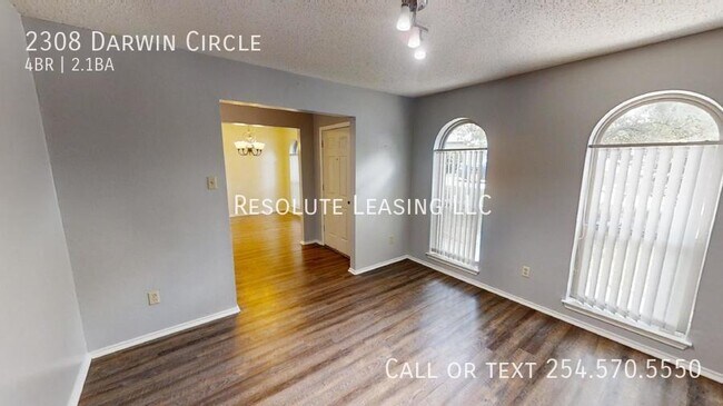 Building Photo - 2308 Darwin Cir