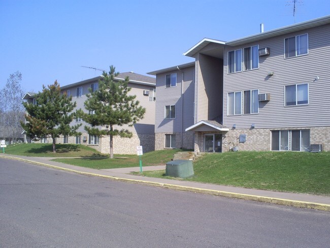 Building Photo - 406 7th St SE
