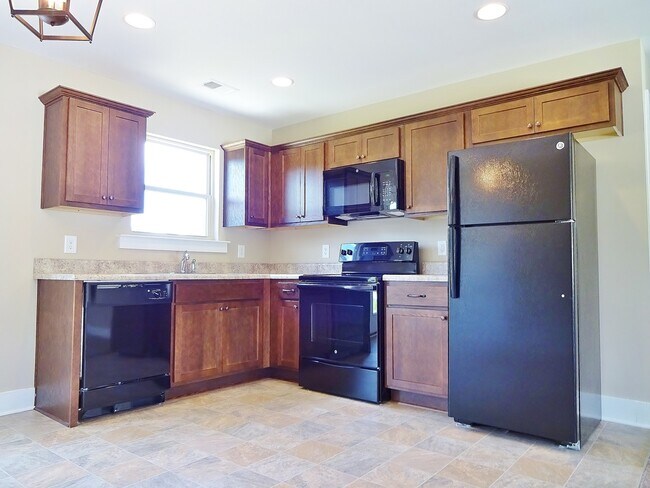 Building Photo - Home for Rent in Vance, AL... Available to...