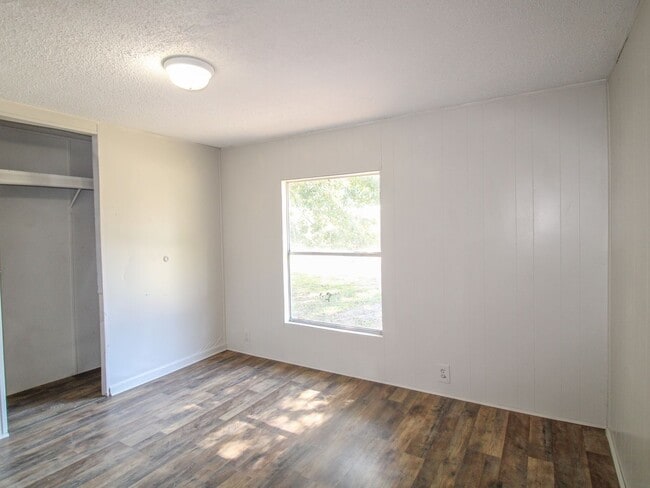 Building Photo - Beautifully Updated 3BR/2BA Trailer in Mus...