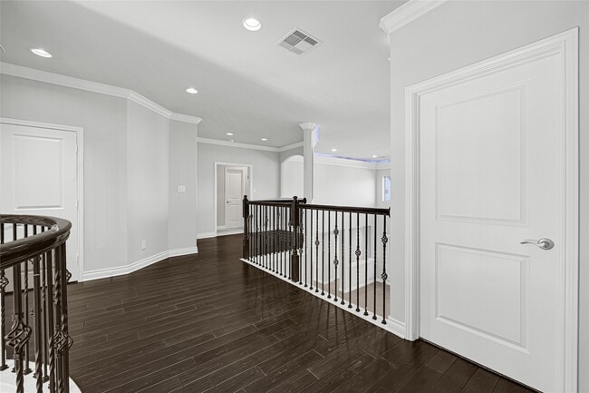 Building Photo - 3430 Golden Cypress Ln