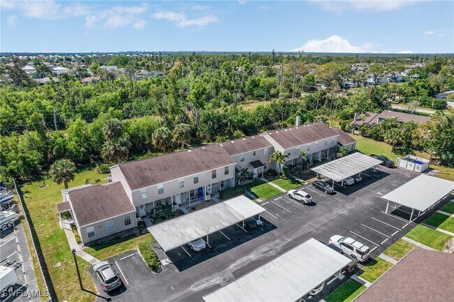 Building Photo - 6091 Lakefront Dr