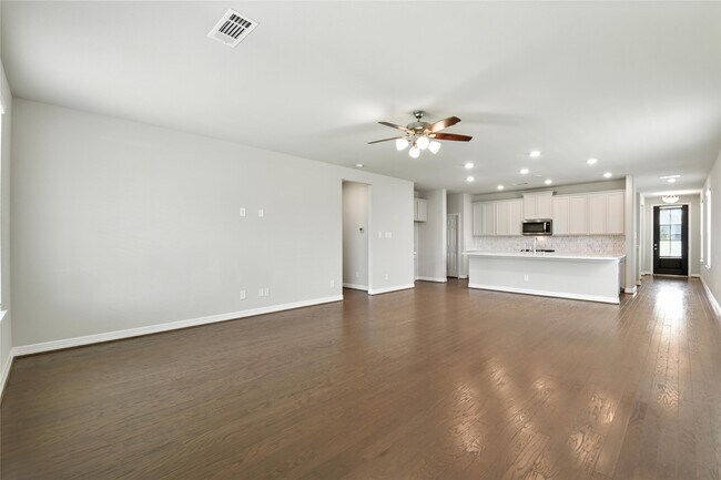 Building Photo - 13207 Rowan Grn Dr