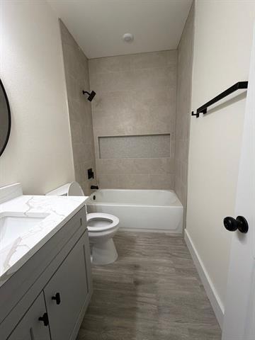 Building Photo - 5707 Barkridge Dr