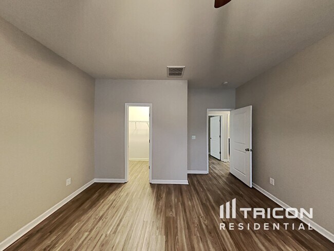 Building Photo - 909 Wild Lilac Ct