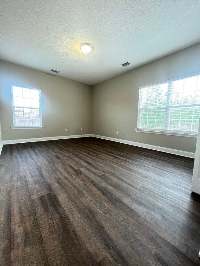Building Photo - 104 Bull Bay Dr