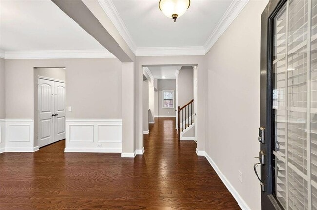 Building Photo - 4930 Alexandria Ave