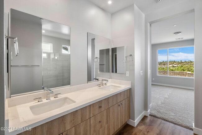 Building Photo - 1328 Rockwood Dr