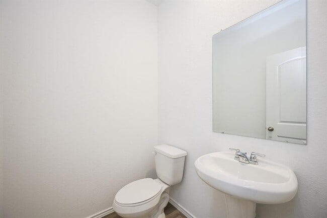 Building Photo - 16822 Paintbrush Holw Ln