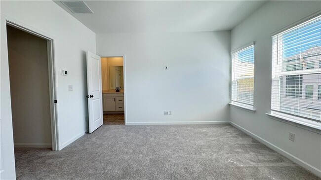 Building Photo - 55 Peeples Dr