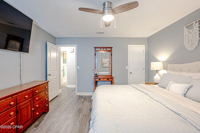 Building Photo - 1112 Colorado Ave