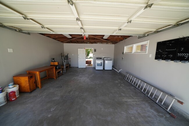 Building Photo - 45339 11th St W