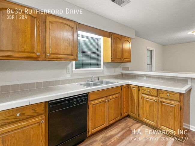 Building Photo - 8430 Rutherford Dr