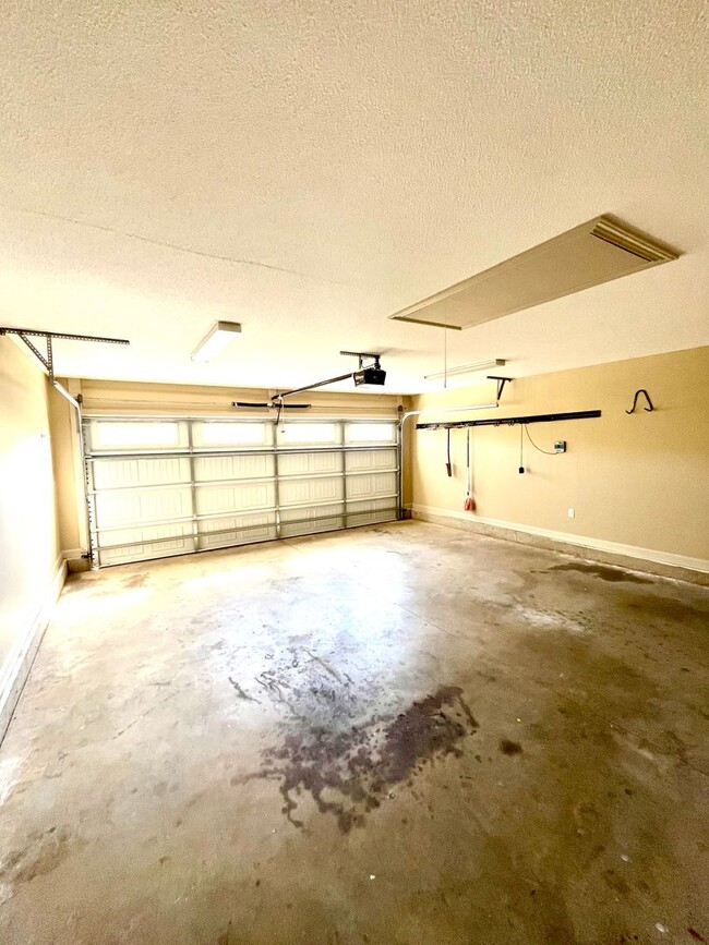 Building Photo - 5171 Abbott Cir