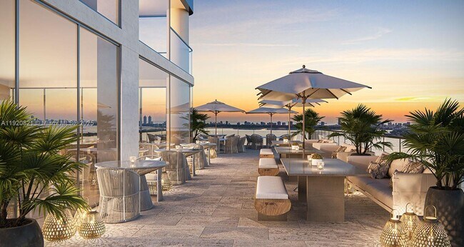 Building Photo - 700 NE 24th St