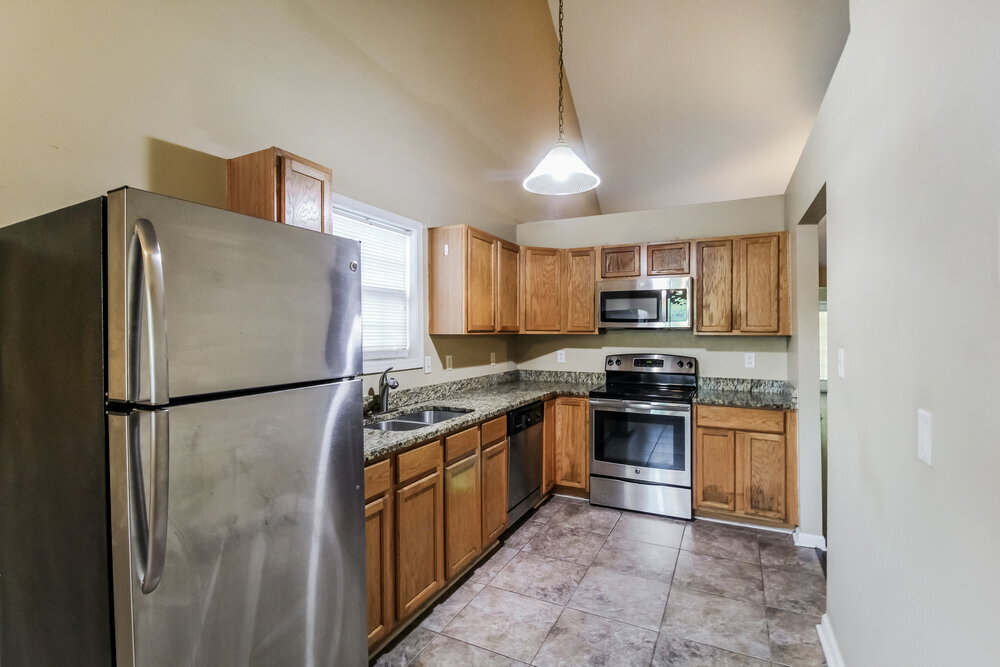 Building Photo - 6581 Lake Mill Trce