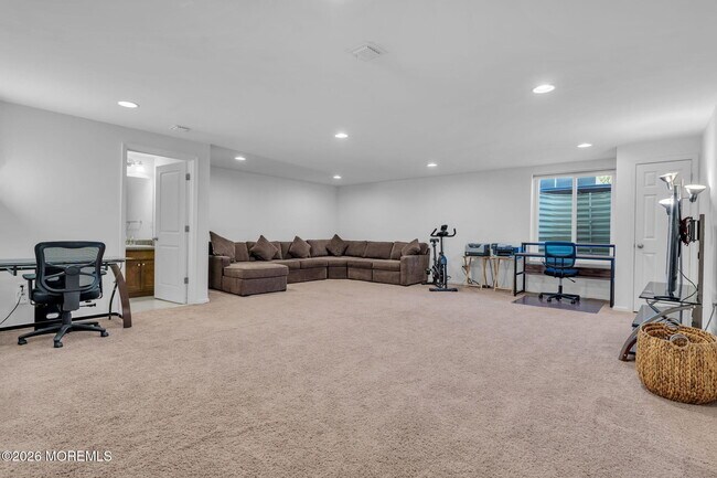 Building Photo - 2 Malcolm Way