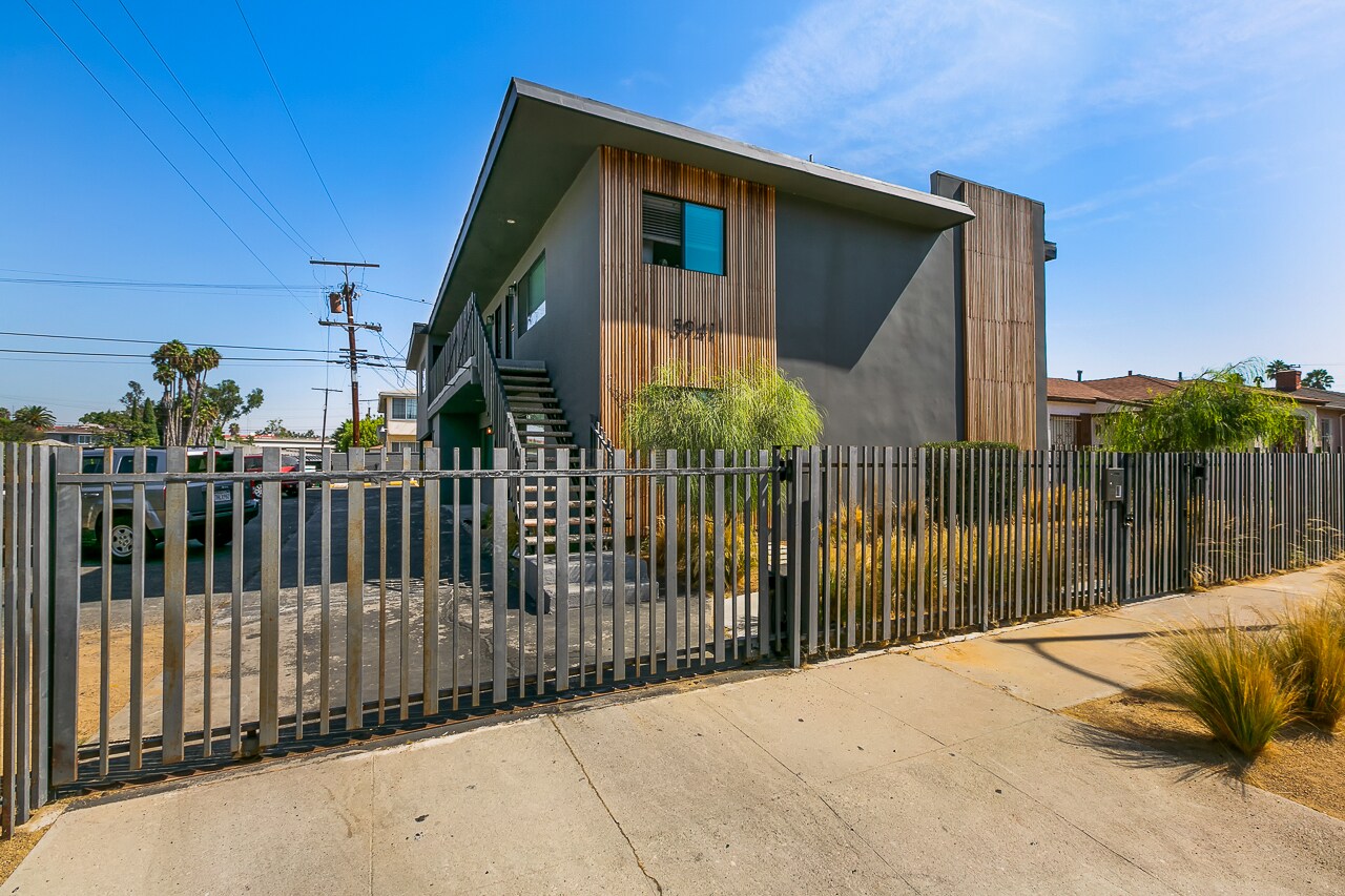 Building Photo - 5941 Comey Ave