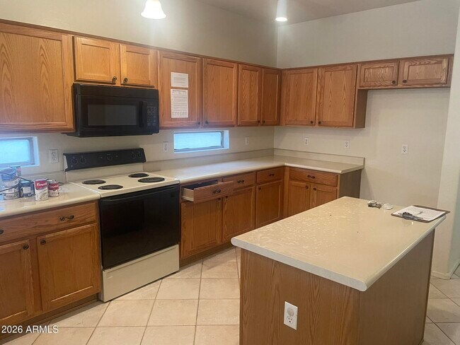 Building Photo - 3733 E Bruce Ct