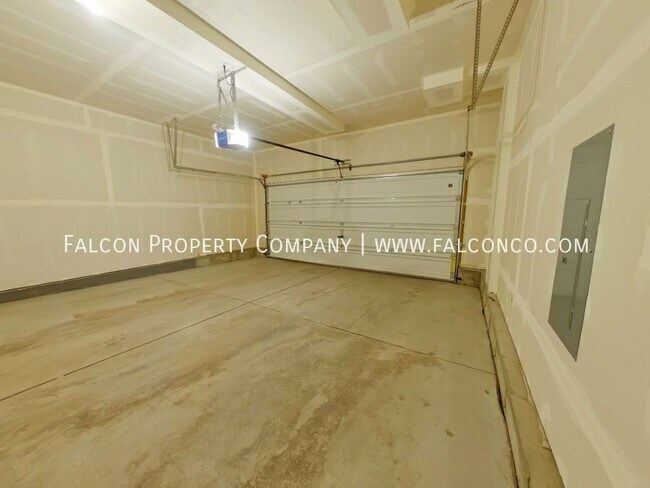 Building Photo - 6141 Callan Dr