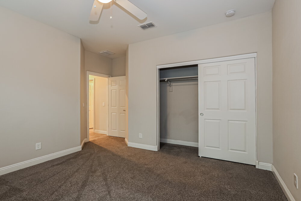 Building Photo - 10820 E Topaz Ave