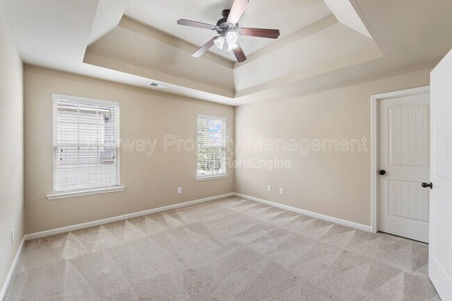 Building Photo - 6017 Reynolds Cir