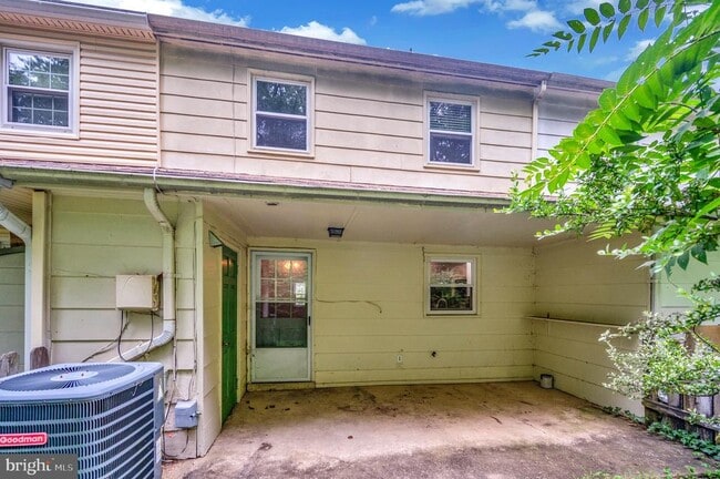Building Photo - 455 Ridgemore St