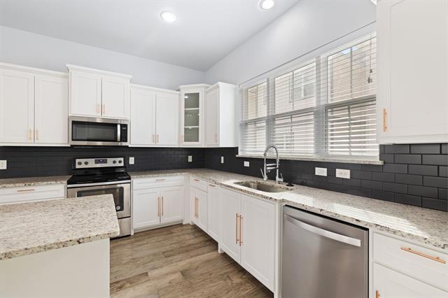 Building Photo - 203 S Village Way