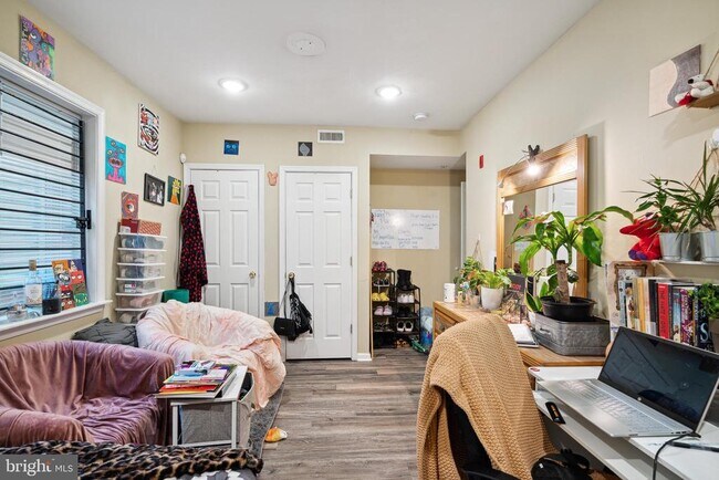 Building Photo - 1611 N 17th St