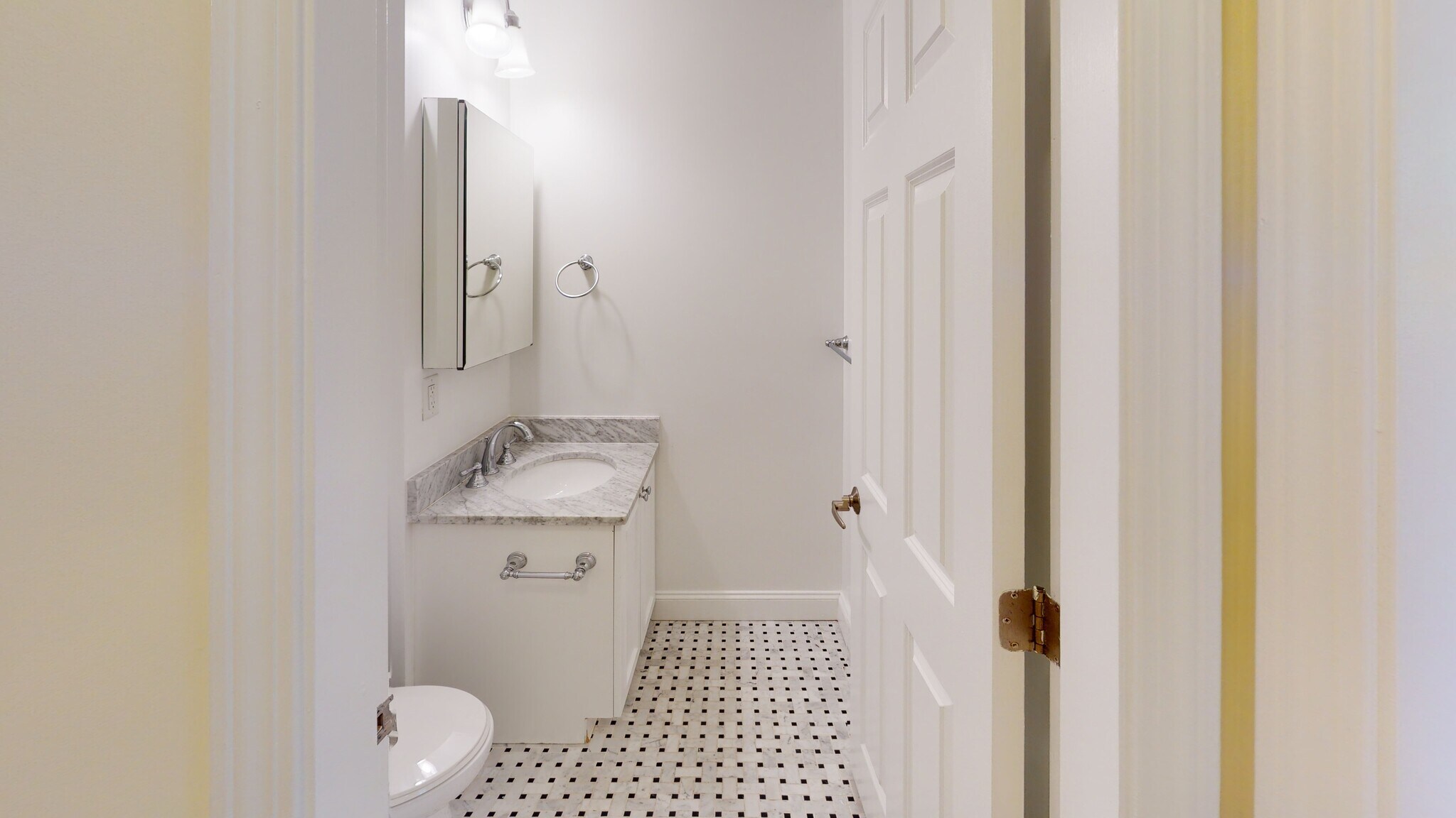 Building Photo - 1 Langdon Sq