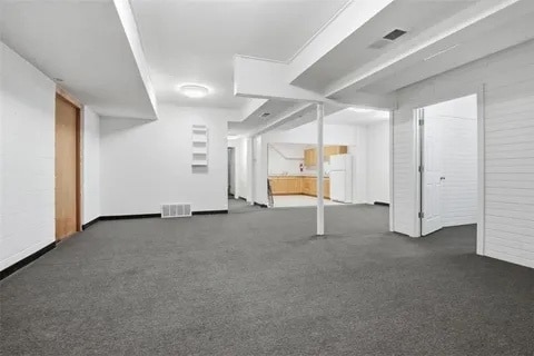 Building Photo - 104 E Barker St