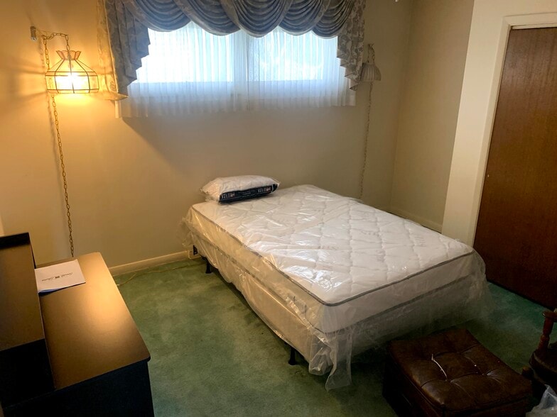 Building Photo - 44 Park Pl