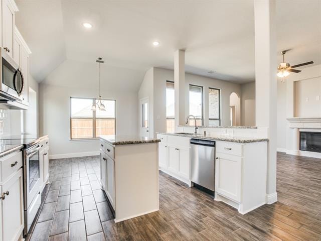 Building Photo - 524 Redbud Dr