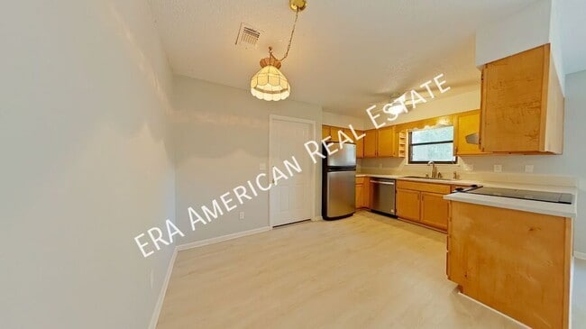 Building Photo - 411 31st St