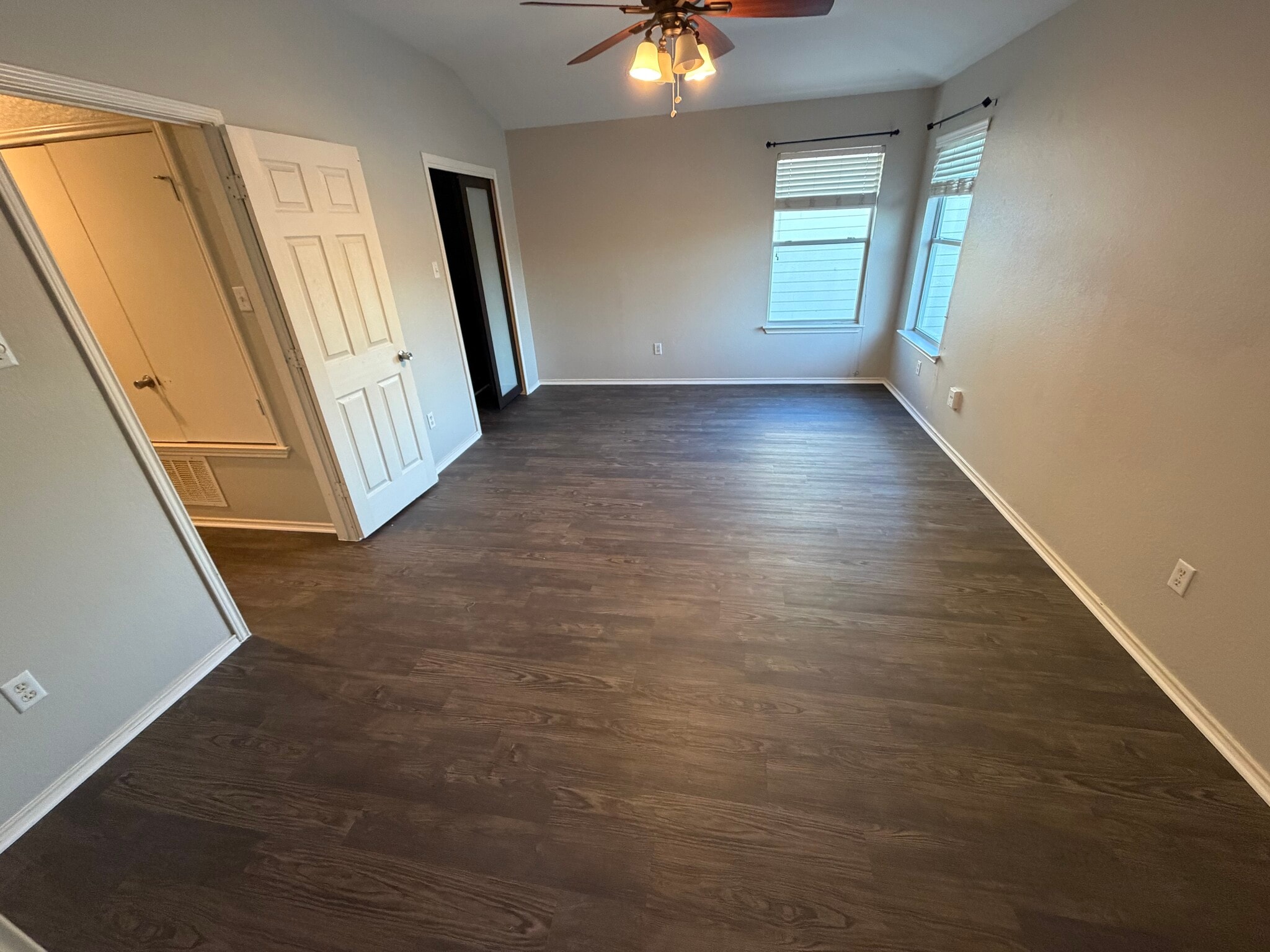 Building Photo - 313 Lava Bed Dr